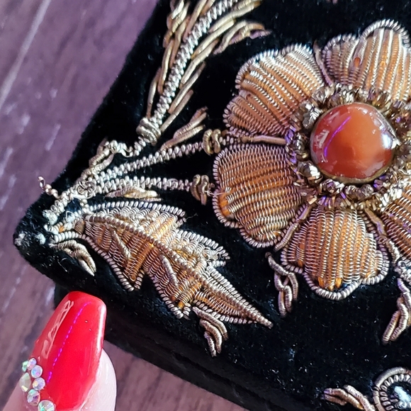 Vintage India Black Velvet Gold Embroidered Natural Gemstone Jeweled Evening Bag - Picture 14 of 17